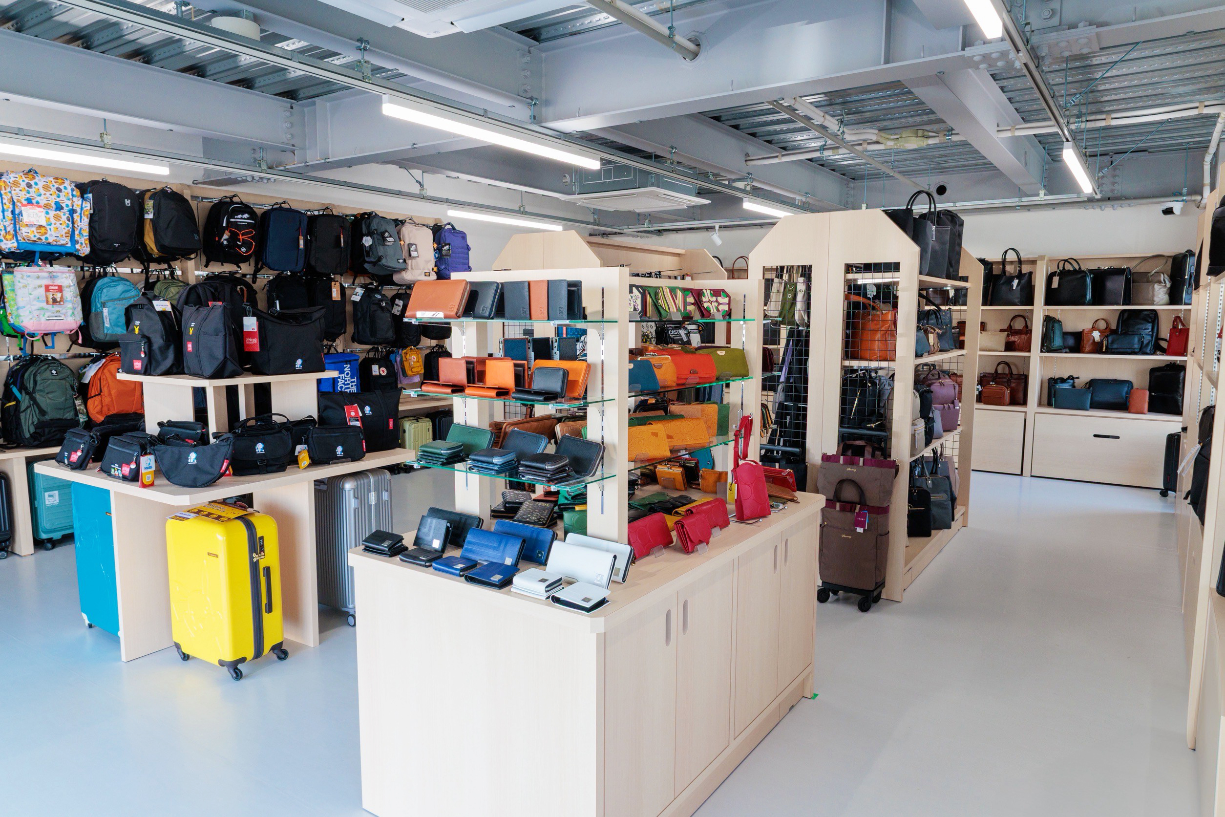 カバン専門店Baracca 外観