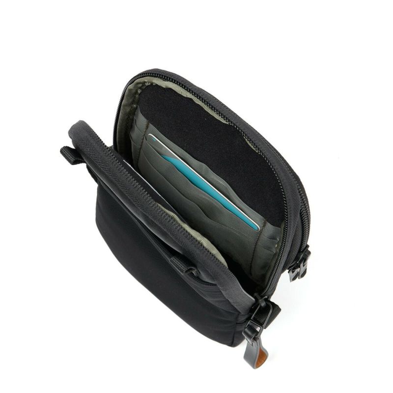 DSBKスマホショルダーKOH-3389コンパクトショルダーバッグミニメンズドリンクホルダー斜めがけブランドミニショルダーバッグスマホポーチ撥水人気おしゃれ大人携帯ディーエスビーケーKOH3389