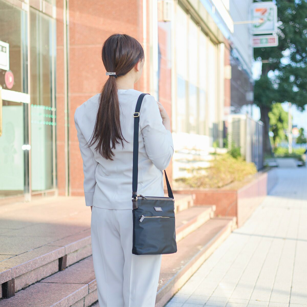 マッキントッシュフィロソフィーショルダーバッグアメリア2ショルダータテ型レディースMACKINTOSHPHILOSOPHY撥水斜めがけななめがけ旅行ブランドおしゃれ軽い観光きれいめスリムコンパクト68091