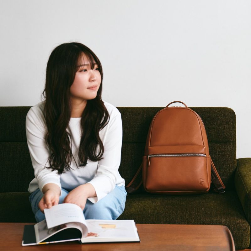 リュックメンズ本革レザーA4ビジネスカジュアル通勤通学シンプルおしゃれ大容量ブランド人気革軽いエペリュックサックバックパックレザーリュック本革リュックラウンドリュックepeepe012