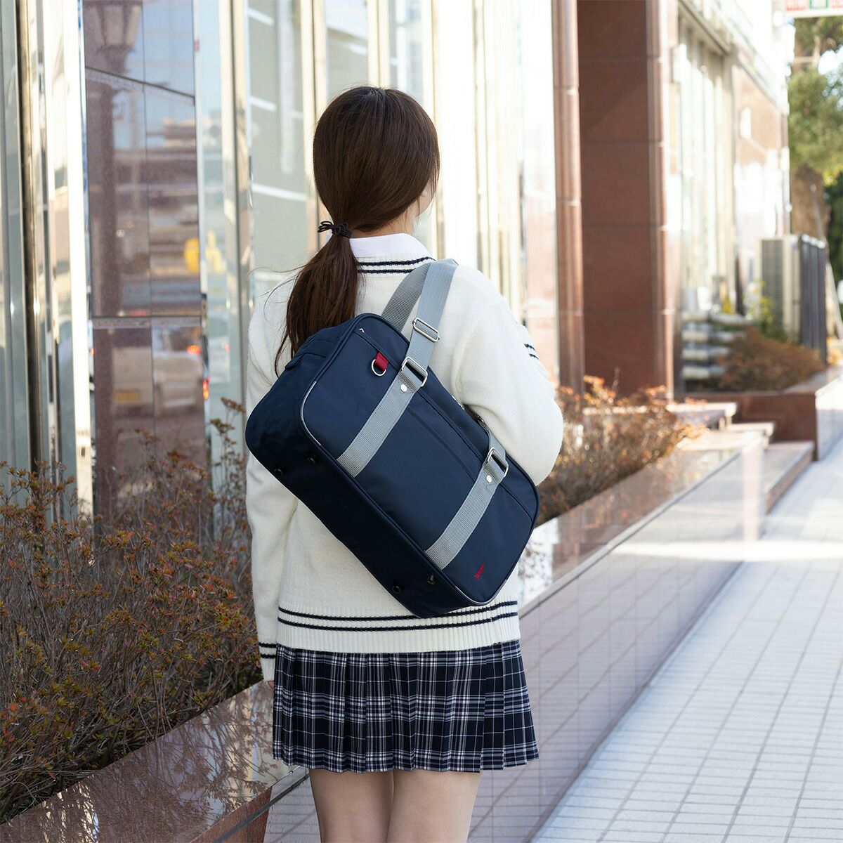 イーストボーイスクールバッグナイロンEASTBOYスクバブランドA4女子中学生高校生女子高生レディーススクールバック通学2層式ナイロンバッグ黒色紺色5209306