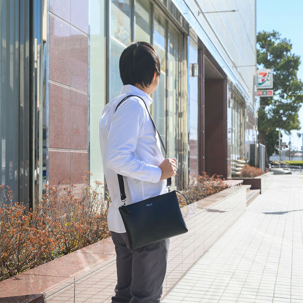 【限定品】ダコタショルダーバッグクラッチバッグ2WAYメンズDakota本革革レザーバッグアクソリオプリズムセカンドバッグ斜め掛けブランドおしゃれ大人ダコタブラックレーベル40代50代60代1626140