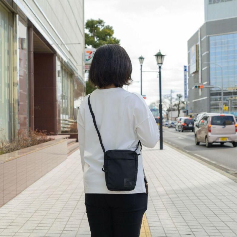 マムートショルダーバッグMAMMUTXeronPouch2エクセロンポーチ2ショルダーバックポーチメンズレディース斜めがけバッグ斜め掛けバッグブランド薄いコンパクト2810-00470