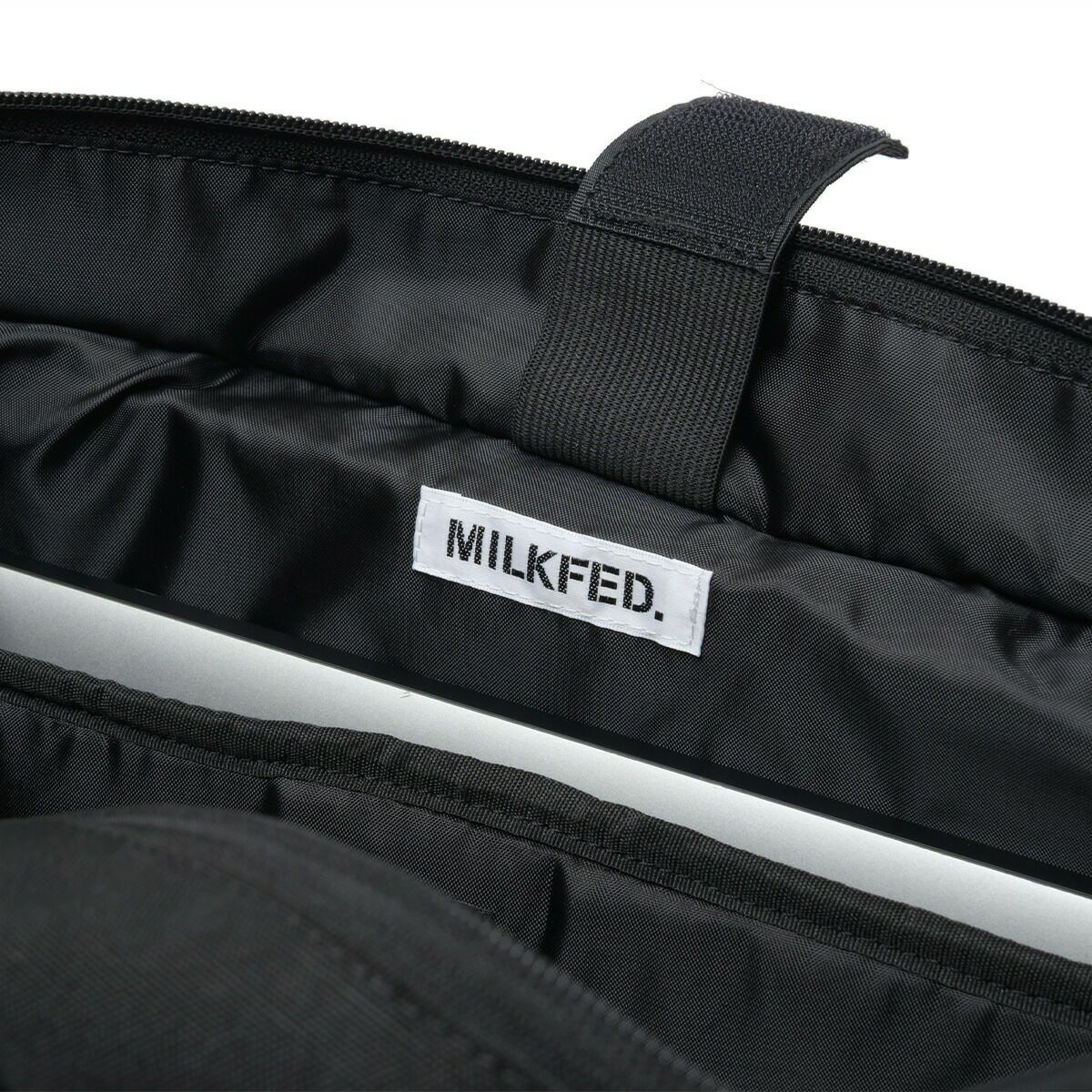 ミルクフェドショルダーバッグMILKFED.メッセンジャーバッグDAILYMESSENGERBAGメッセンジャーレディース女子中学生高校生大学生通学大きめ大容量旅行おしゃれ人気ブランド103251053011