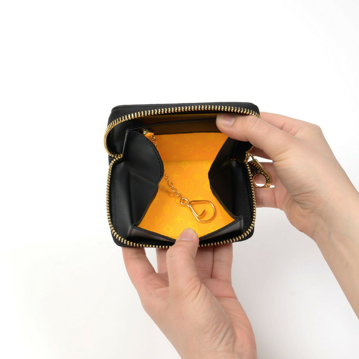 カステルバジャック小銭入れラウンドファスナーメンズレディースマドレーヌCASTELBAJACコインケース本革革レザーファスナーミニウォレットミニ財布人気ブランドコンパクト65631