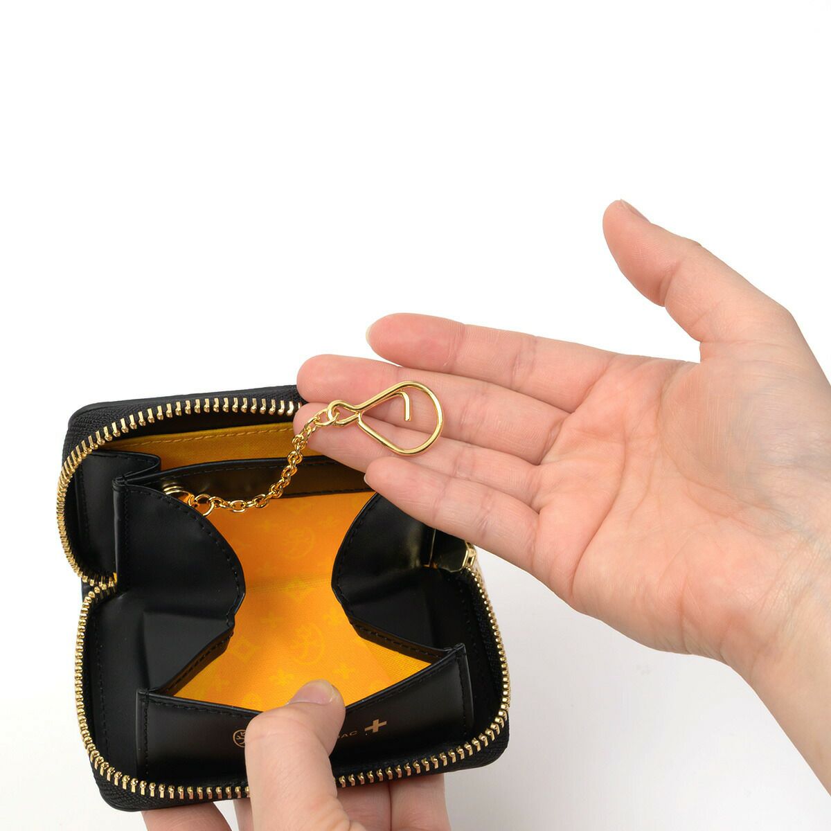 カステルバジャック小銭入れラウンドファスナーメンズレディースマドレーヌCASTELBAJACコインケース本革革レザーファスナーミニウォレットミニ財布人気ブランドコンパクト65631