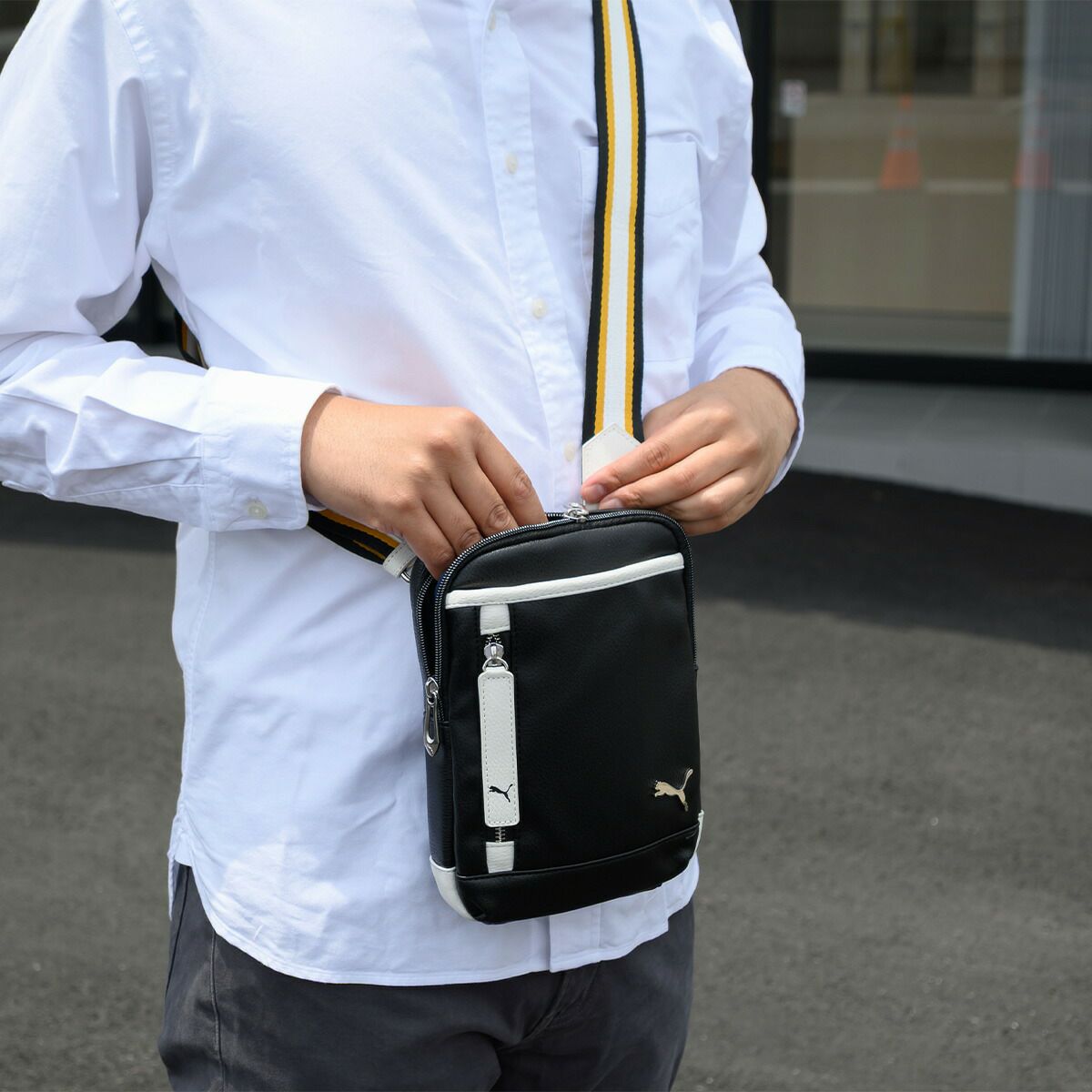 PUMAショルダーバッグミニタテ型プーマバッグメンズレディースショルダー斜め掛けななめ掛けカジュアルコンパクト小さめ普段使い人気スポーツJ20314