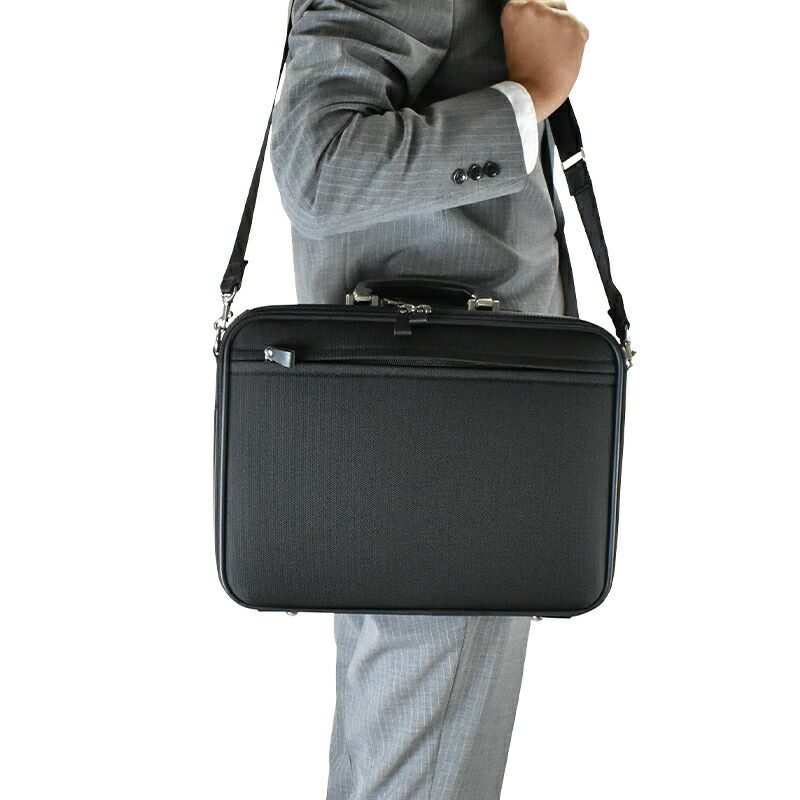 LAFEREOPSラフェールオプスアルミハンドル2wayアタッシュケースA4ファイルサイズ2気室