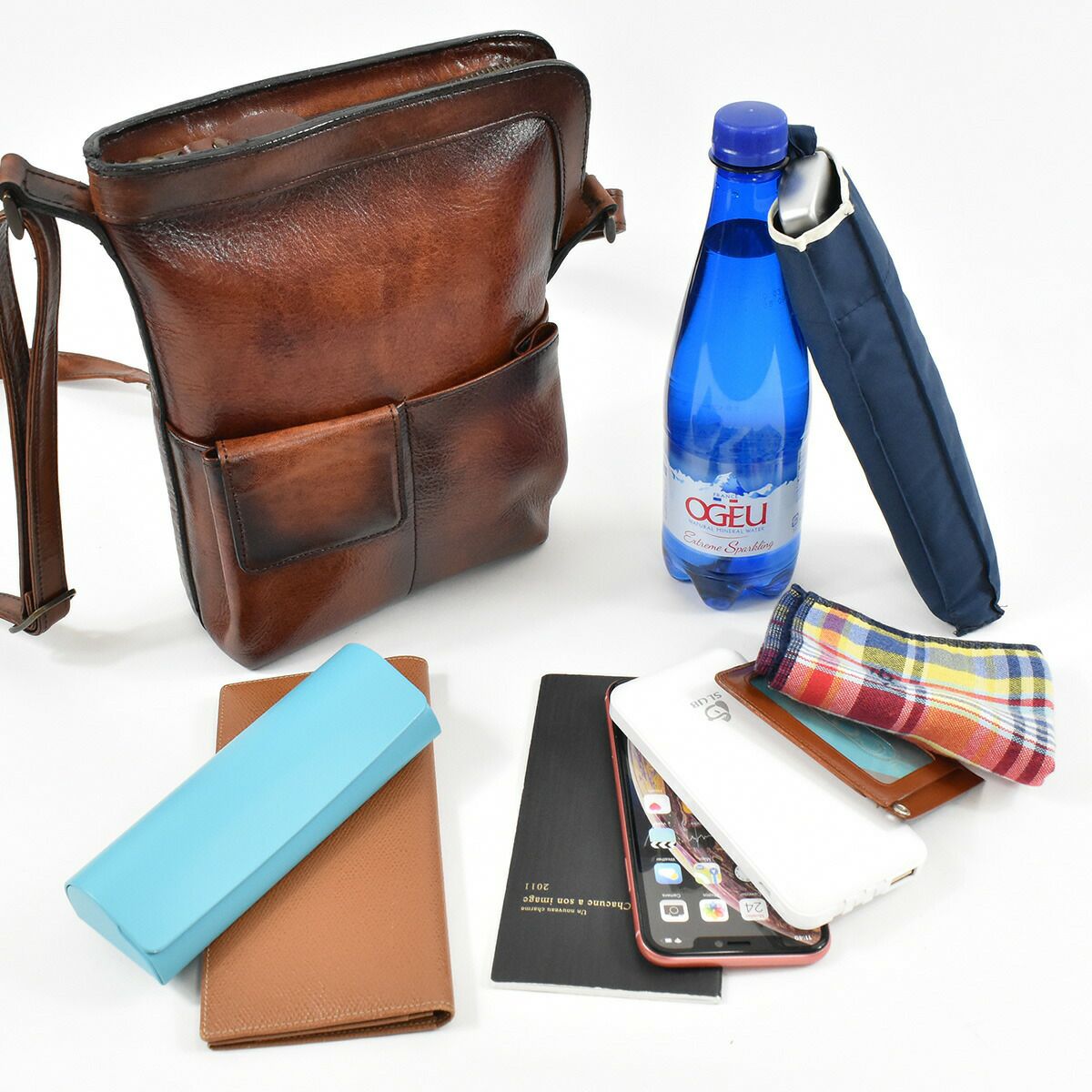 LugardラガードG3本革ショルダーバッグタテ型