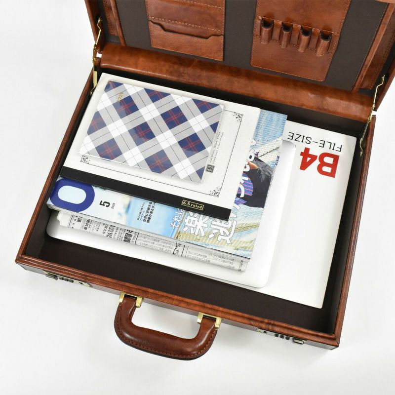 LugardラガードG3シリーズ本革アタッシュケースB4ファイルサイズ