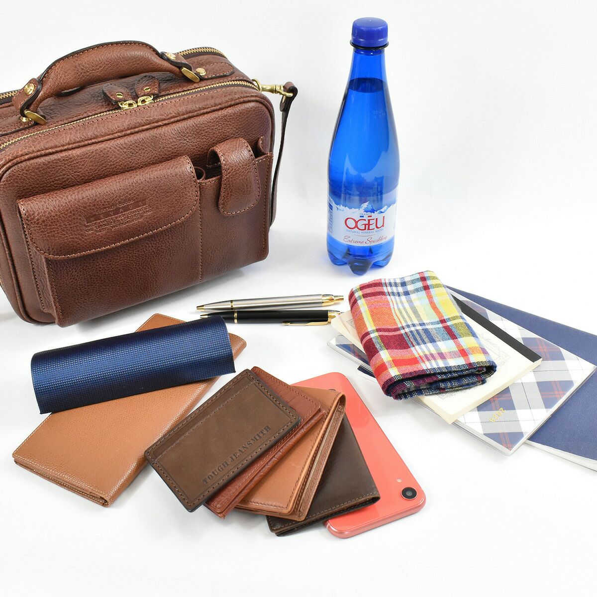 Lugard、NEVADAラガードネヴァダ2wayショルダーバッグ2気室マチ広タイプ