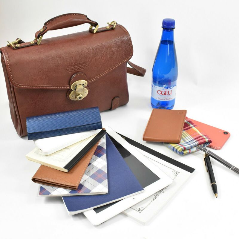 Lugard、NEVADAラガードネヴァダ2way牛革ショルダーバッグカブセ型、B5サイズ