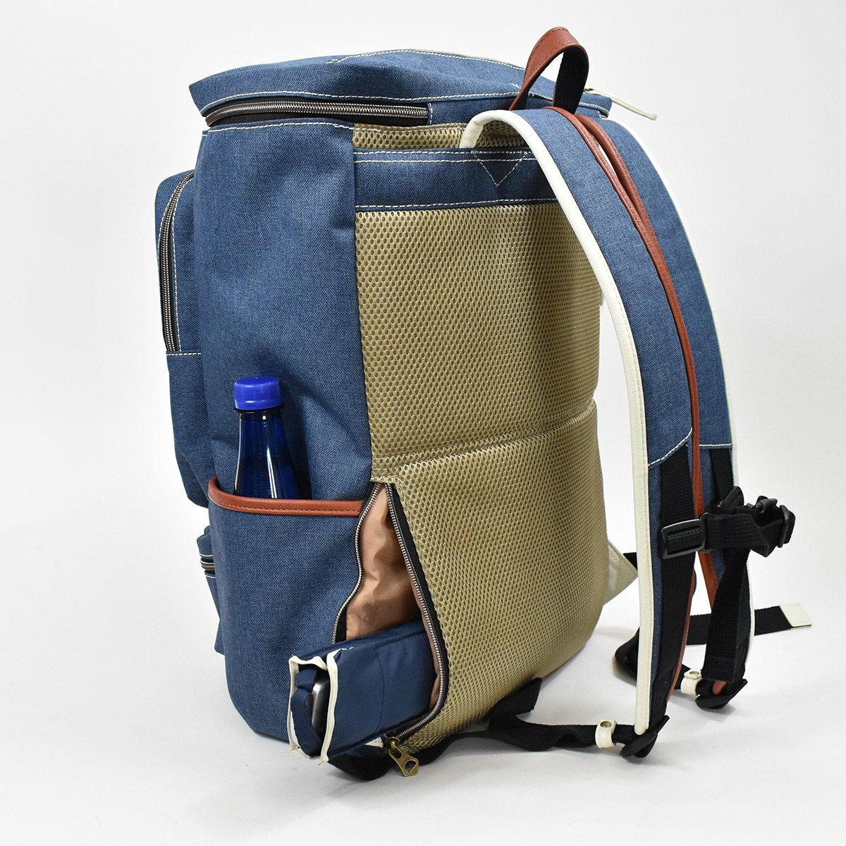 HARVEST(ハーヴェスト)MOUSTACHE(ムスタッシュ)ボックス型リュックサック33L