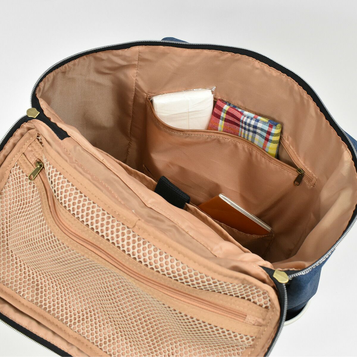 HARVEST(ハーヴェスト)MOUSTACHE(ムスタッシュ)ボックス型リュックサック33L