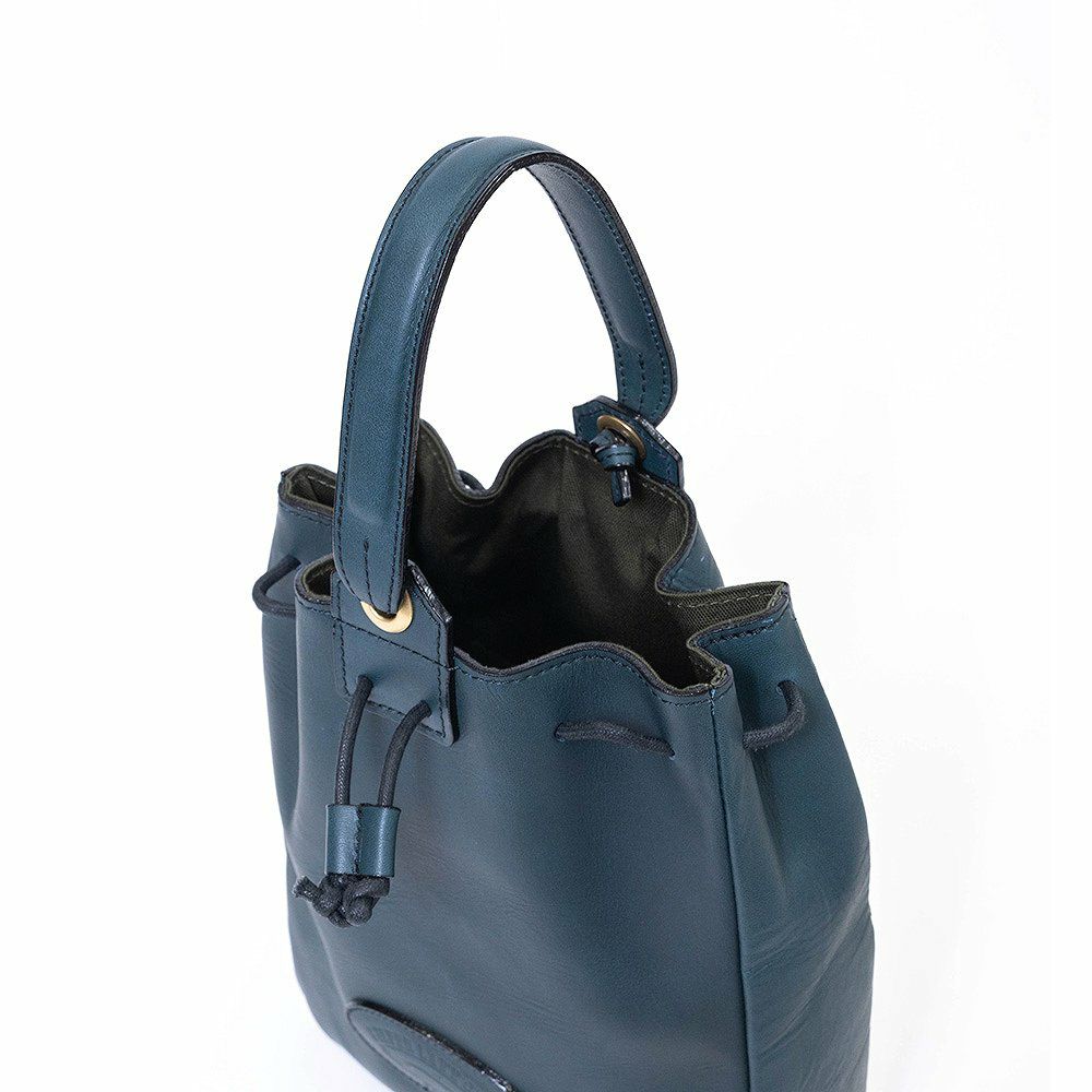 シルバーレイククラブオイルレザーシリーズ巾着型手提げバッグ