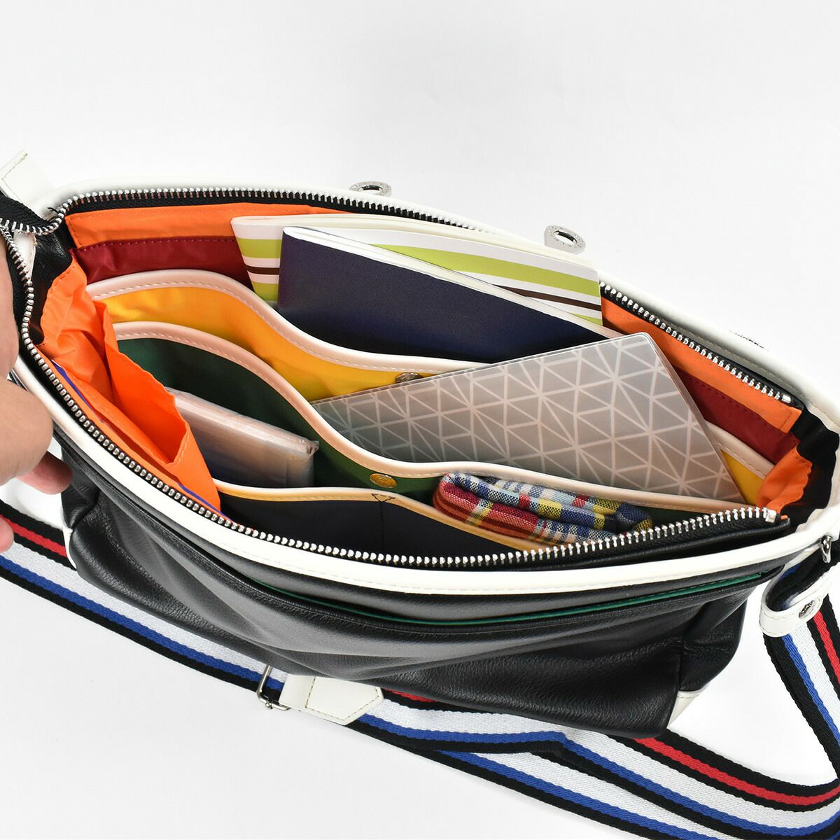 【10%OFFクーポン&P10倍】カステルバジャックCASTELBAJACローレンショルダーバッグA4ジャストサイズ撥水防汚ユニセックス男女兼用メンズレディース斜めがけショルダーショルダーバックショルダー