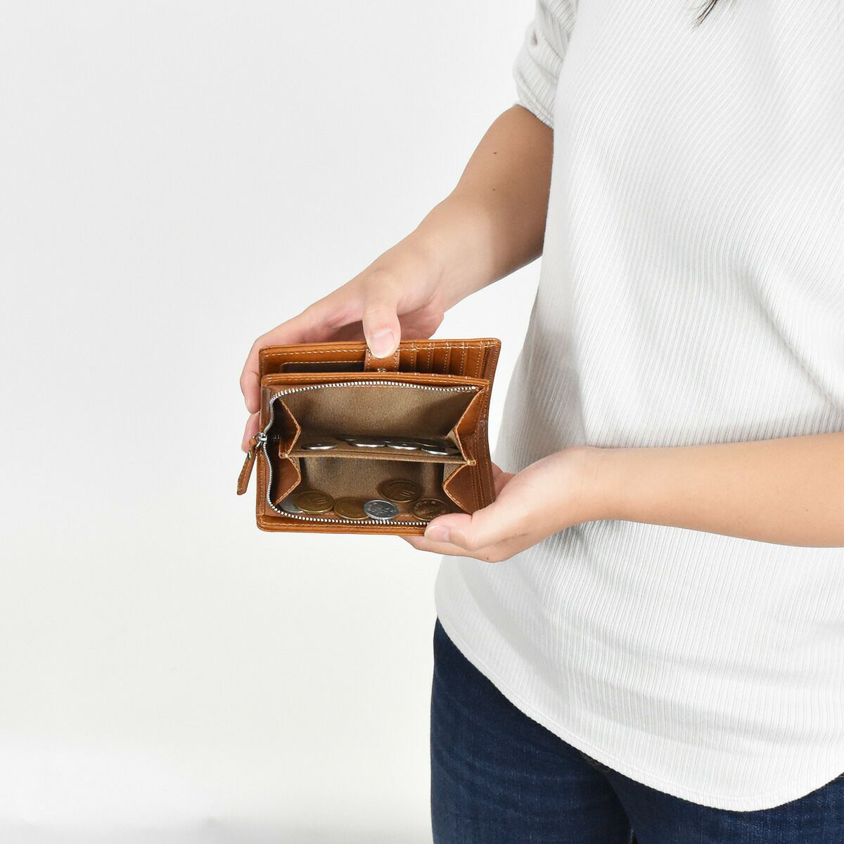 【ポイント最大36倍】ゾナールZONALe二つ折り財布二つ折り財布2つ折り本革革レザーメンズレディースレンジナRENZAINA折りたたみ小銭入れ付きラウンドファスナーブランドおしゃれ縦型タテ型人気大容量ギフトプレゼント31085