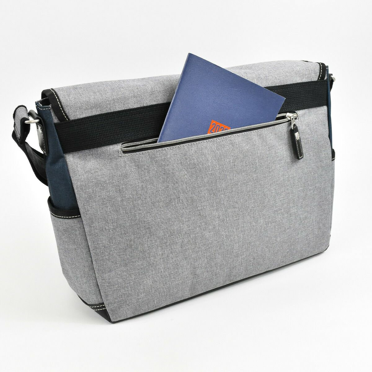 【ポイント最大30倍】MOUSTACHEムスタッシュショルダーバッグA4メンズレディースショルダーショルダーバック斜めがけ斜め掛けバッグバックタブレット収納おしゃれ人気通学軽量A4サイズブランド大きめ大人ナイロン高校生JLG4652