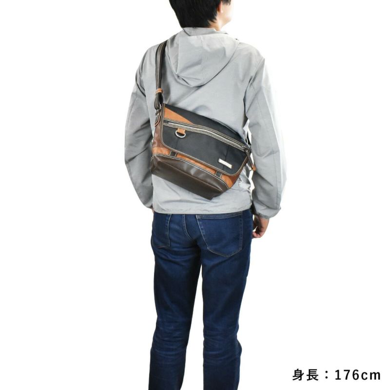 【ポイント最大30倍】MOUSTACHEムスタッシュショルダーバッグメンズレディースショルダーバックショルダー斜めがけ斜め掛け斜めがけバッグタブレット収納おしゃれかっこいい人気通学軽量ブランド小さめ大人合皮夏公園VHW5531