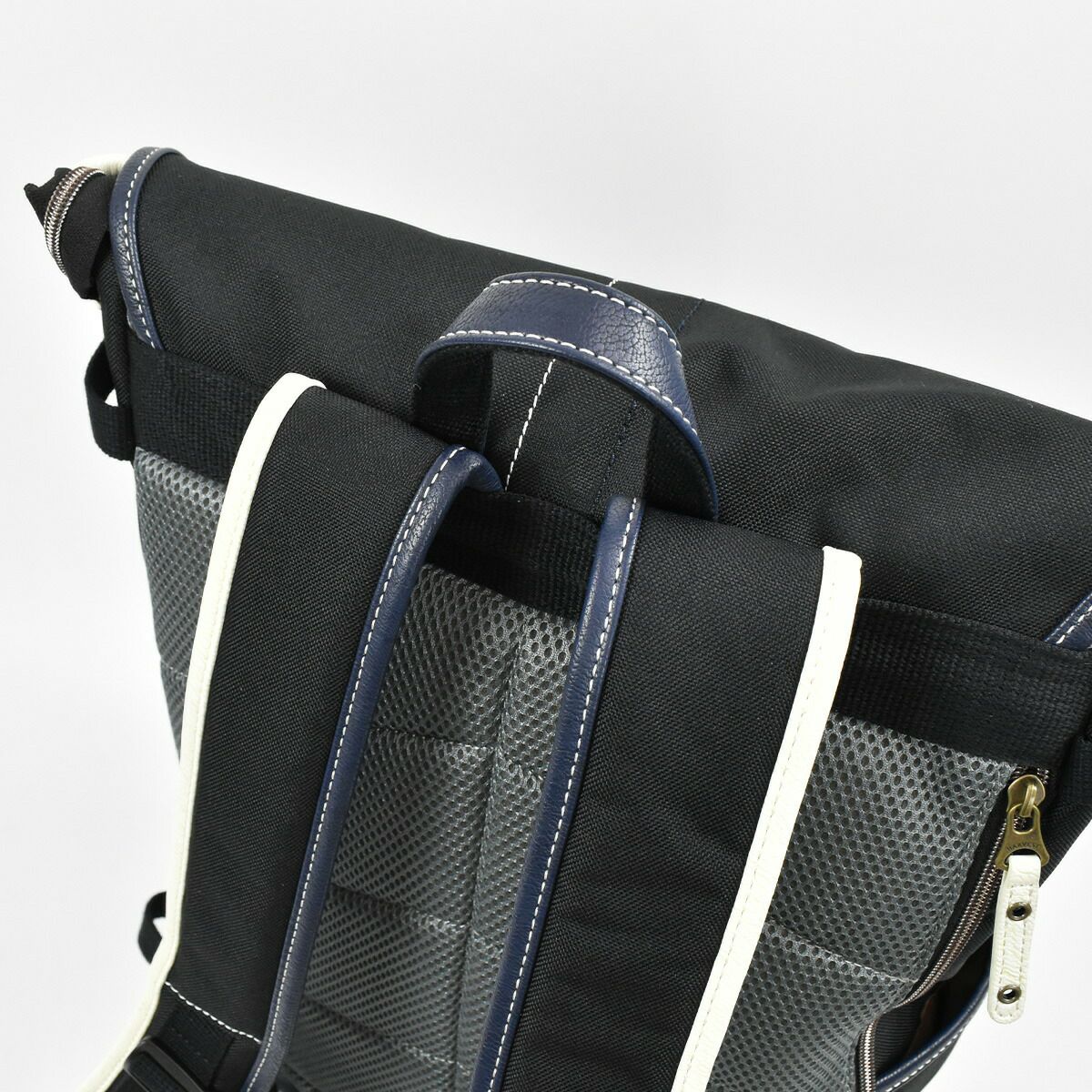 【ポイント最大27倍★7/1限定】MOUSTACHEムスタッシュリュックメンズレディースB418Lリュックサックリックサックバックパックかぶせ式通勤通学スクエアスクールリュックスポーツリュック高校生大学生人気おしゃれバッグバックYUQ5766