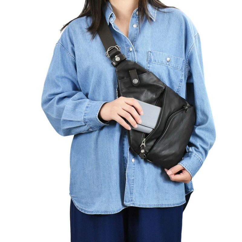 【ポイント最大26倍】DOUBLESダブルスボディバッグ本革革レザーメンズレディースボディバックショルダーバッグショルダーバック斜めがけ斜め掛け小さい薄い薄めコンパクトおしゃれかっこいいブランド人気通学軽量大人JMO7450