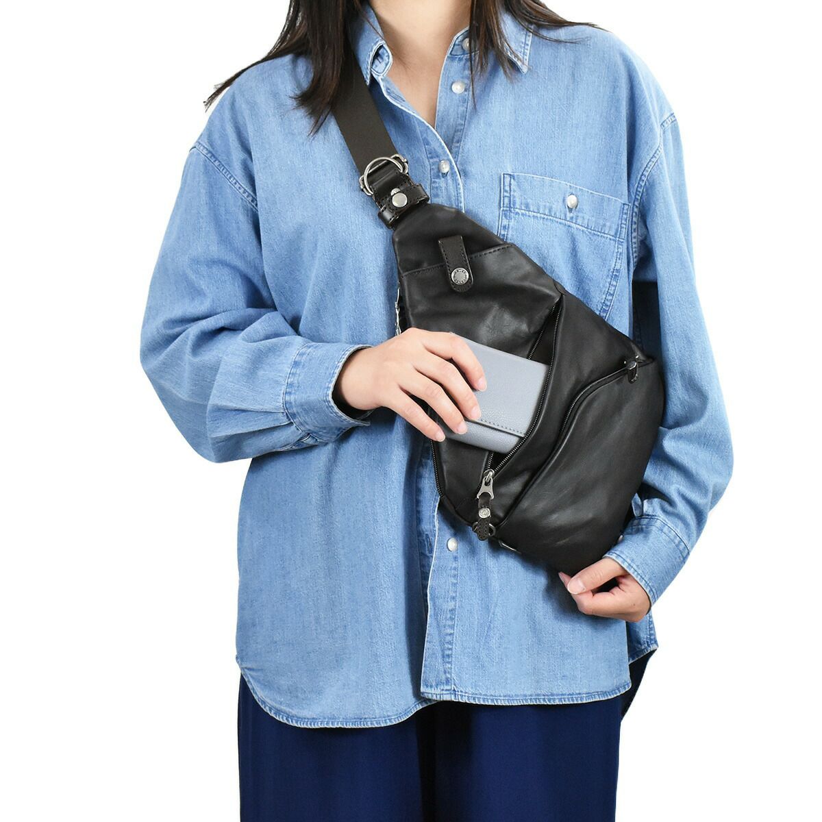 【ポイント最大26倍】DOUBLESダブルスボディバッグ本革革レザーメンズレディースボディバックショルダーバッグショルダーバック斜めがけ斜め掛け小さい薄い薄めコンパクトおしゃれかっこいいブランド人気通学軽量大人JMO7450