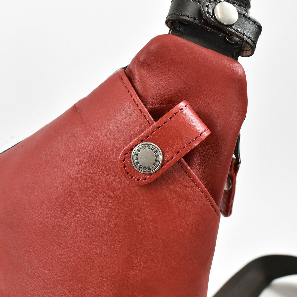 【ポイント最大26倍】DOUBLESダブルスボディバッグ本革革レザーメンズレディースボディバックショルダーバッグショルダーバック斜めがけ斜め掛け小さい薄い薄めコンパクトおしゃれかっこいいブランド人気通学軽量大人JMO7450