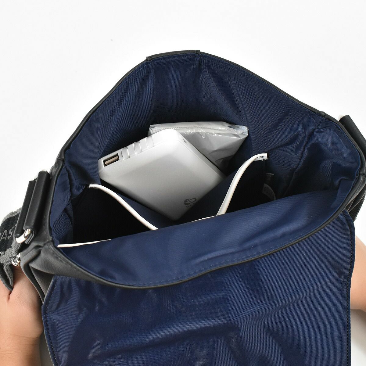 【ポイント最大25倍】カステルバジャックショルダーバッグバッグCASTELBAJACB5ソルベメンズレディースショルダーバックショルダー合皮斜めがけバック斜め掛けバッグ肩掛けカバンボディバッグブランド軽量大きめ大人おしゃれ52101