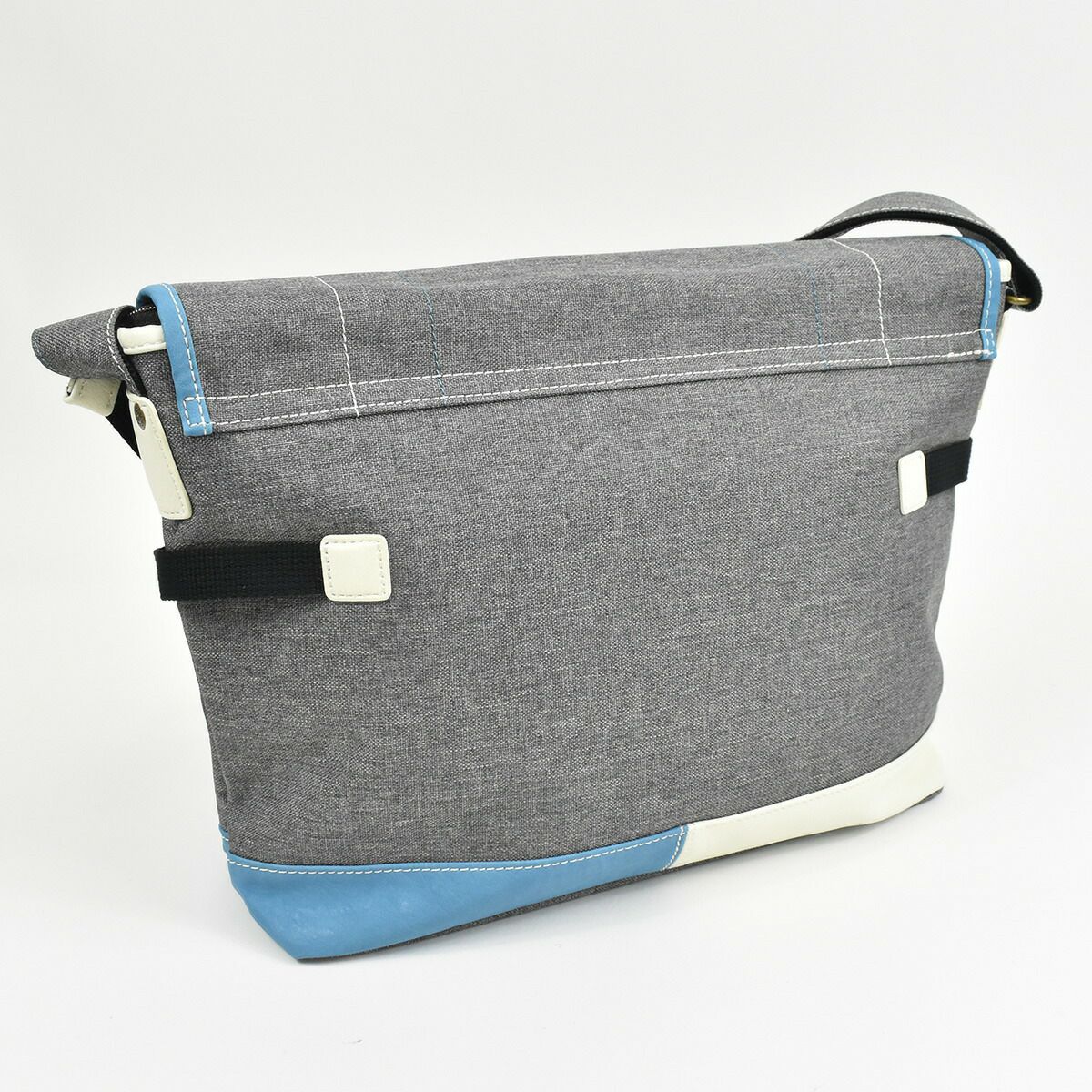 【ポイント最大29倍★9/30限定】MOUSTACHEムスタッシュショルダーバッグA4メンズレディースショルダーショルダーバック斜めがけ斜め掛けバッグバック肩掛けカバンおしゃれ人気通学軽量軽いブランド大きめ大人プレゼントYUQ5764