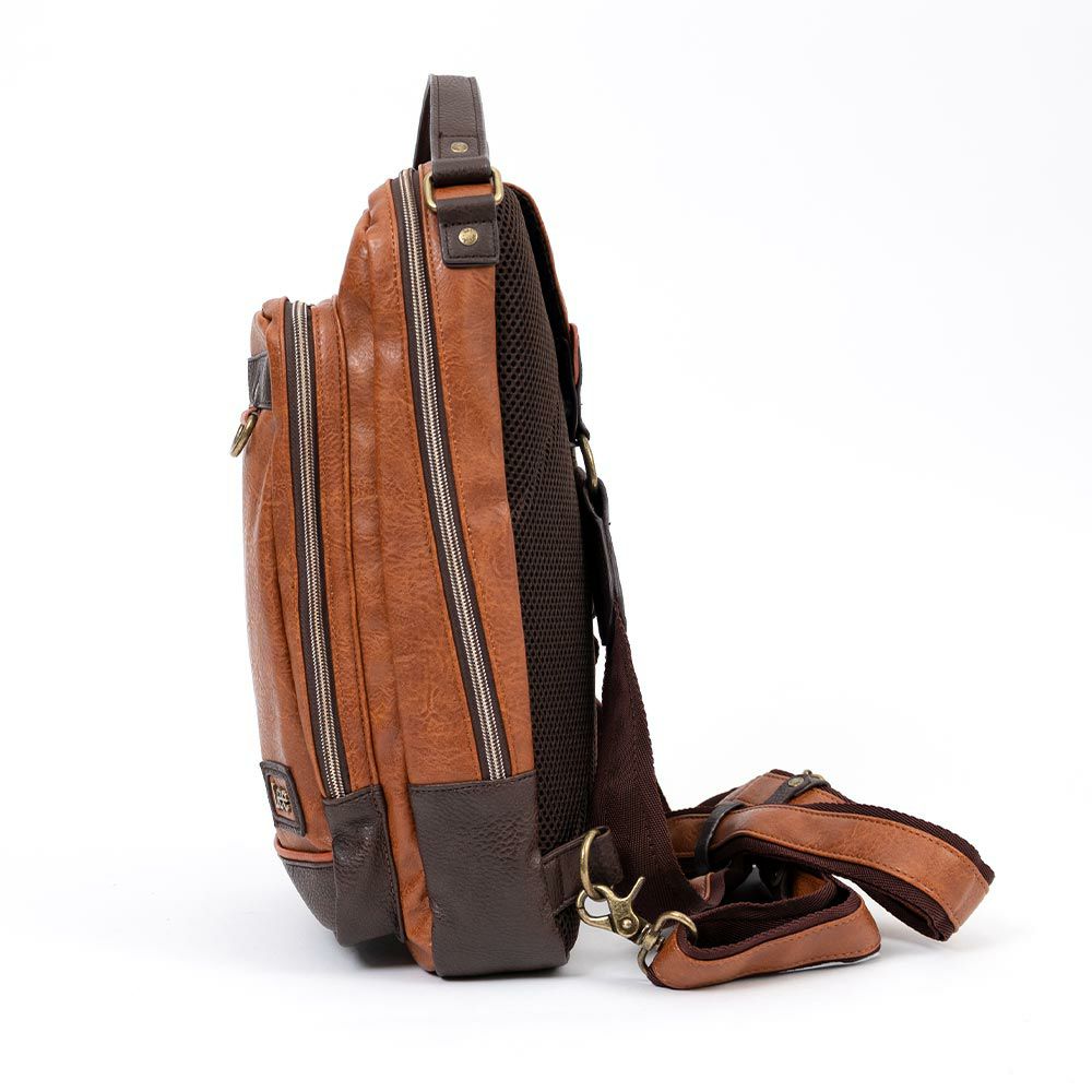 【ポイント最大38倍|10/5限定】Leeリーボディバッグリュックバッグメンズレディースブランドワンショルダーショルダーバッグリュックサックボディバック斜め掛けバッグ斜めがけバッグ男女兼用人気かっこいいシンプル合皮2WAY320-3101