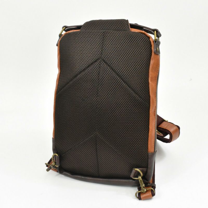 【ポイント最大38倍|10/5限定】Leeリーボディバッグリュックバッグメンズレディースブランドワンショルダーショルダーバッグリュックサックボディバック斜め掛けバッグ斜めがけバッグ男女兼用人気かっこいいシンプル合皮2WAY320-3101