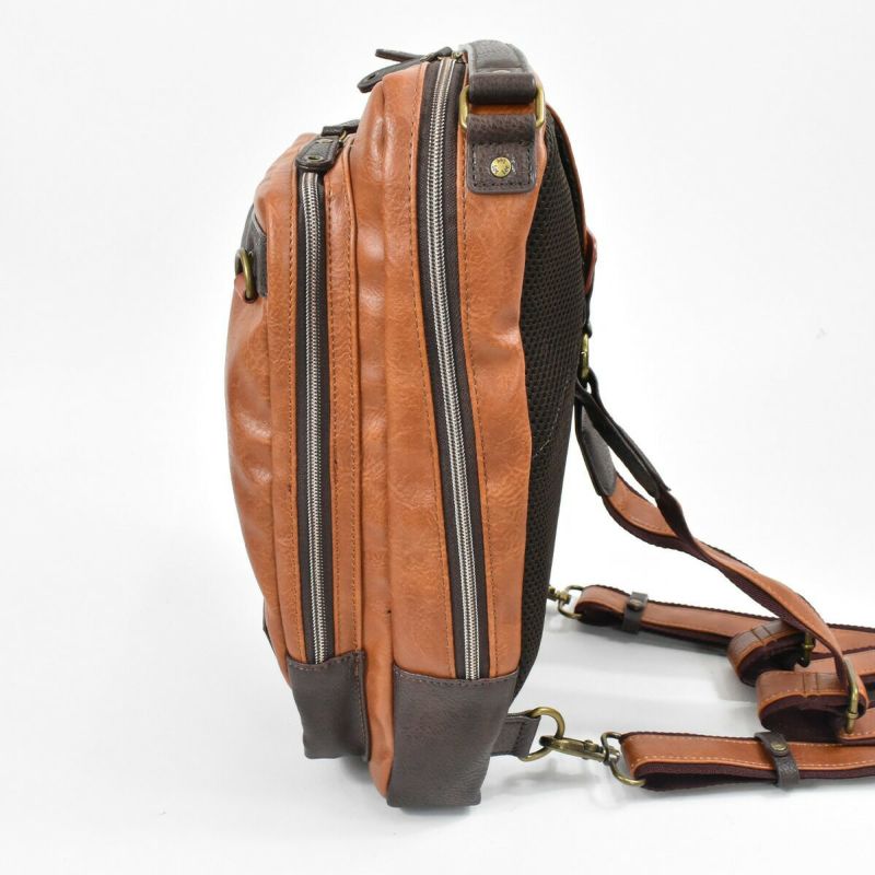 【ポイント最大38倍|10/5限定】Leeリーボディバッグリュックバッグメンズレディースブランドワンショルダーショルダーバッグリュックサックボディバック斜め掛けバッグ斜めがけバッグ男女兼用人気かっこいいシンプル合皮2WAY320-3101