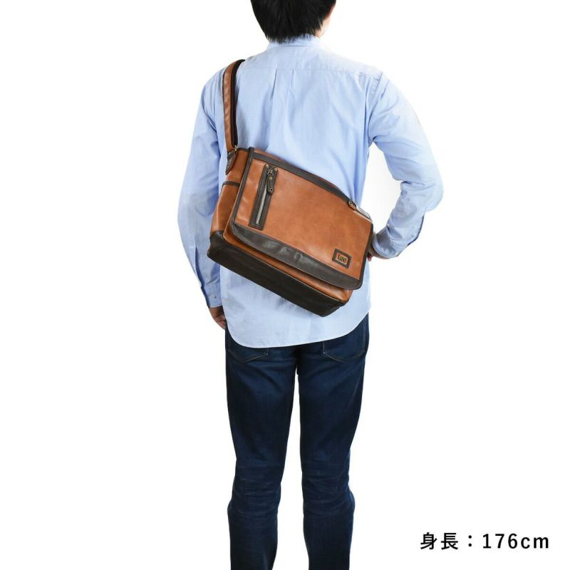 【ポイント最大38倍|10/5限定】LeeリーショルダーバッグバッグA4メンズレディースブランドショルダーバッグボディバッグ斜め掛けバッグ斜めがけバッグ肩掛けカバン斜めがけ斜め掛け人気かっこいいシンプル大人おしゃれ合皮320-3104