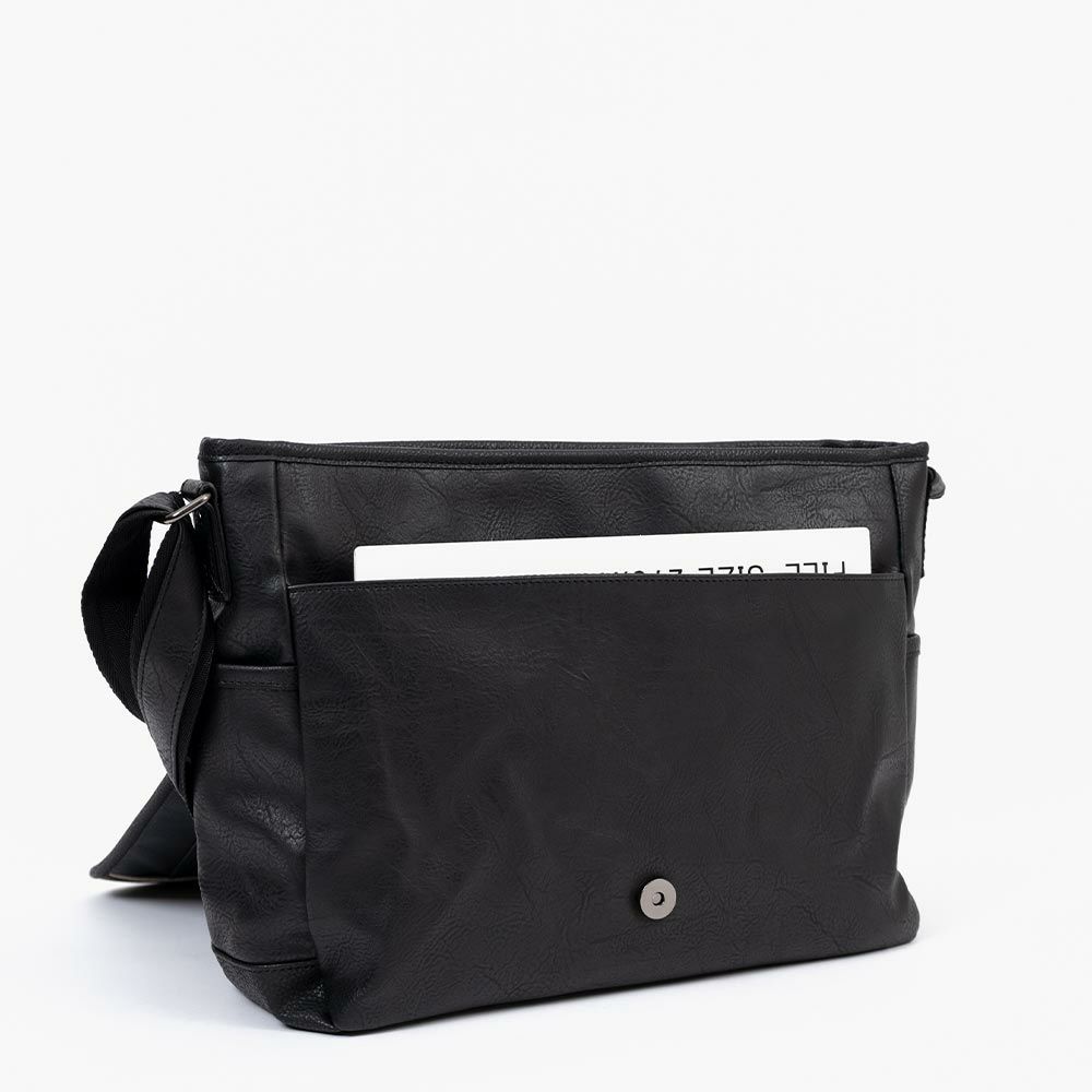 【ポイント最大38倍|10/5限定】LeeリーショルダーバッグバッグA4メンズレディースブランドショルダーバッグボディバッグ斜め掛けバッグ斜めがけバッグ肩掛けカバン斜めがけ斜め掛け人気かっこいいシンプル大人おしゃれ合皮320-3104