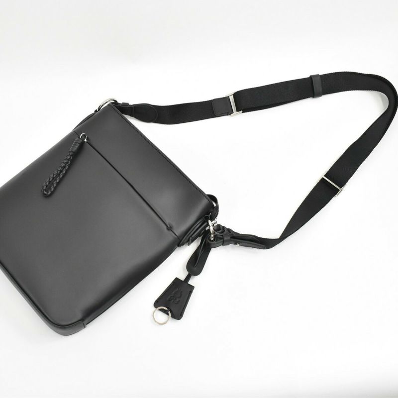 【ポイント最大25倍】P.I.Dピーアイディー本革ショルダーバッグビジネスメンズB5防水撥水エクリール本革ショルダーバッグショルダーバッククラッチバッグ通勤通学レザー革ブランドカジュアルPIDピー・アイ・ディーpaz103