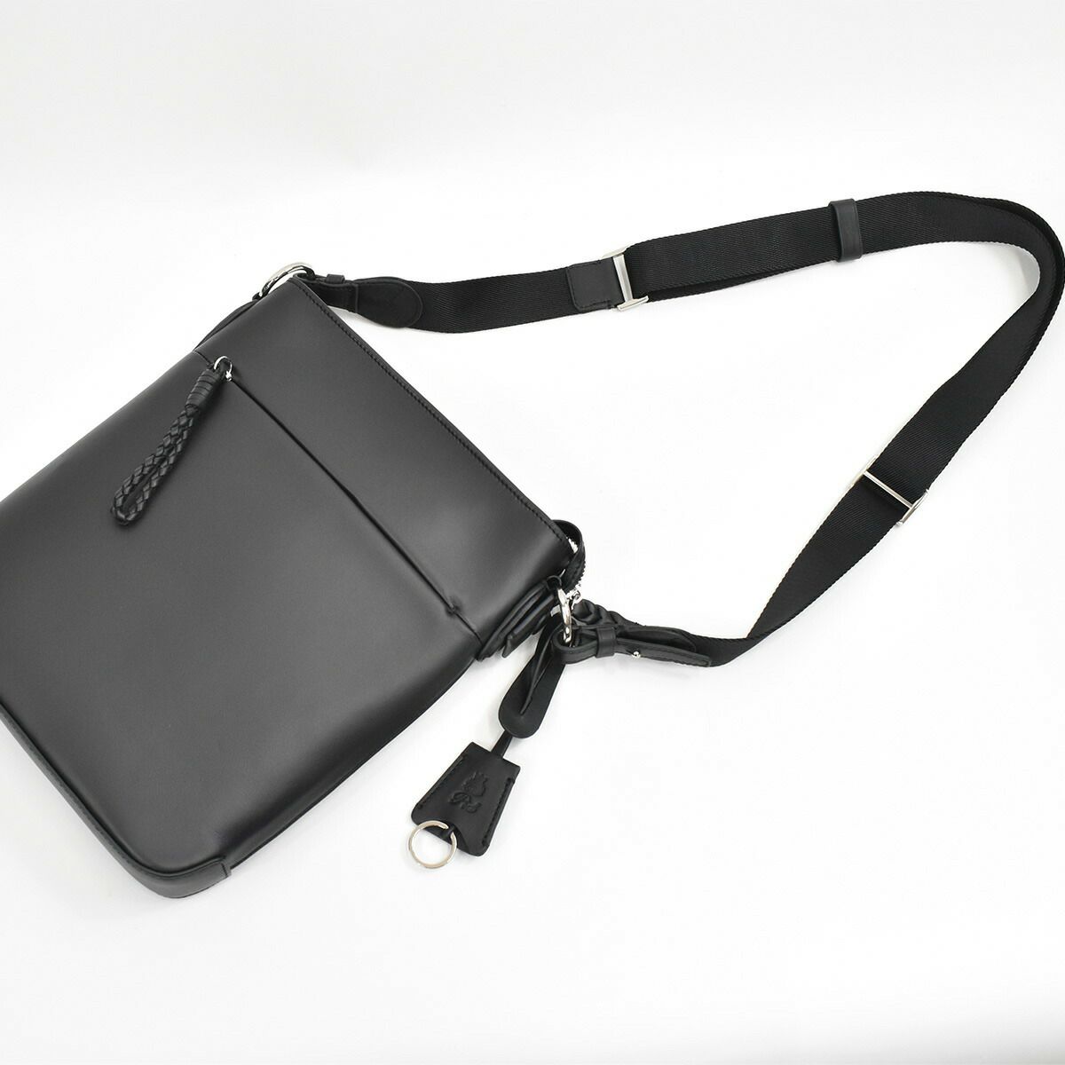 【ポイント最大25倍】P.I.Dピーアイディー本革ショルダーバッグビジネスメンズB5防水撥水エクリール本革ショルダーバッグショルダーバッククラッチバッグ通勤通学レザー革ブランドカジュアルPIDピー・アイ・ディーpaz103