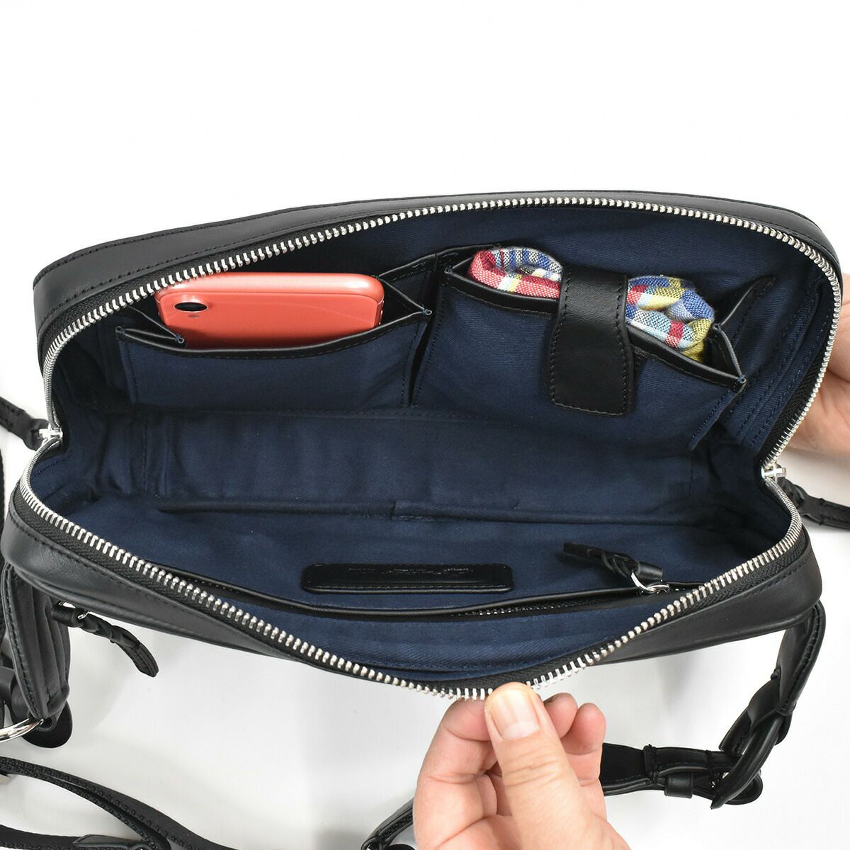 【ポイント最大25倍】P.I.Dピーアイディー本革ボディバッグショルダーバッグビジネスメンズ防水撥水エクリール本革ボディバッグボディバッククラッチバッグ通勤通学レザー革ブランドカジュアルPIDピー・アイ・ディーPAZ104