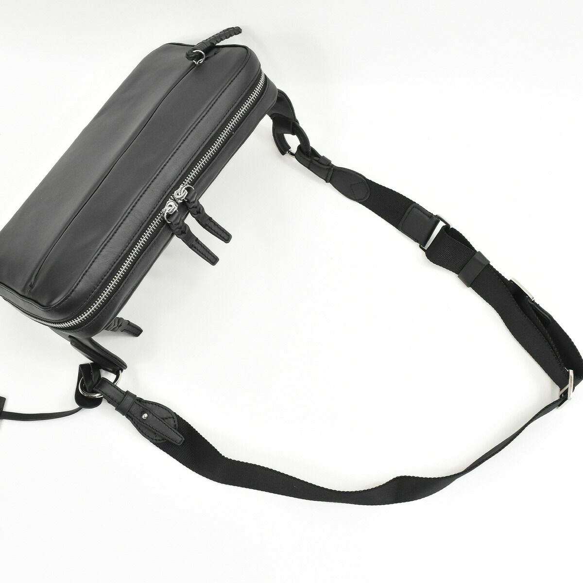 【ポイント最大25倍】P.I.Dピーアイディー本革ボディバッグショルダーバッグビジネスメンズ防水撥水エクリール本革ボディバッグボディバッククラッチバッグ通勤通学レザー革ブランドカジュアルPIDピー・アイ・ディーPAZ104