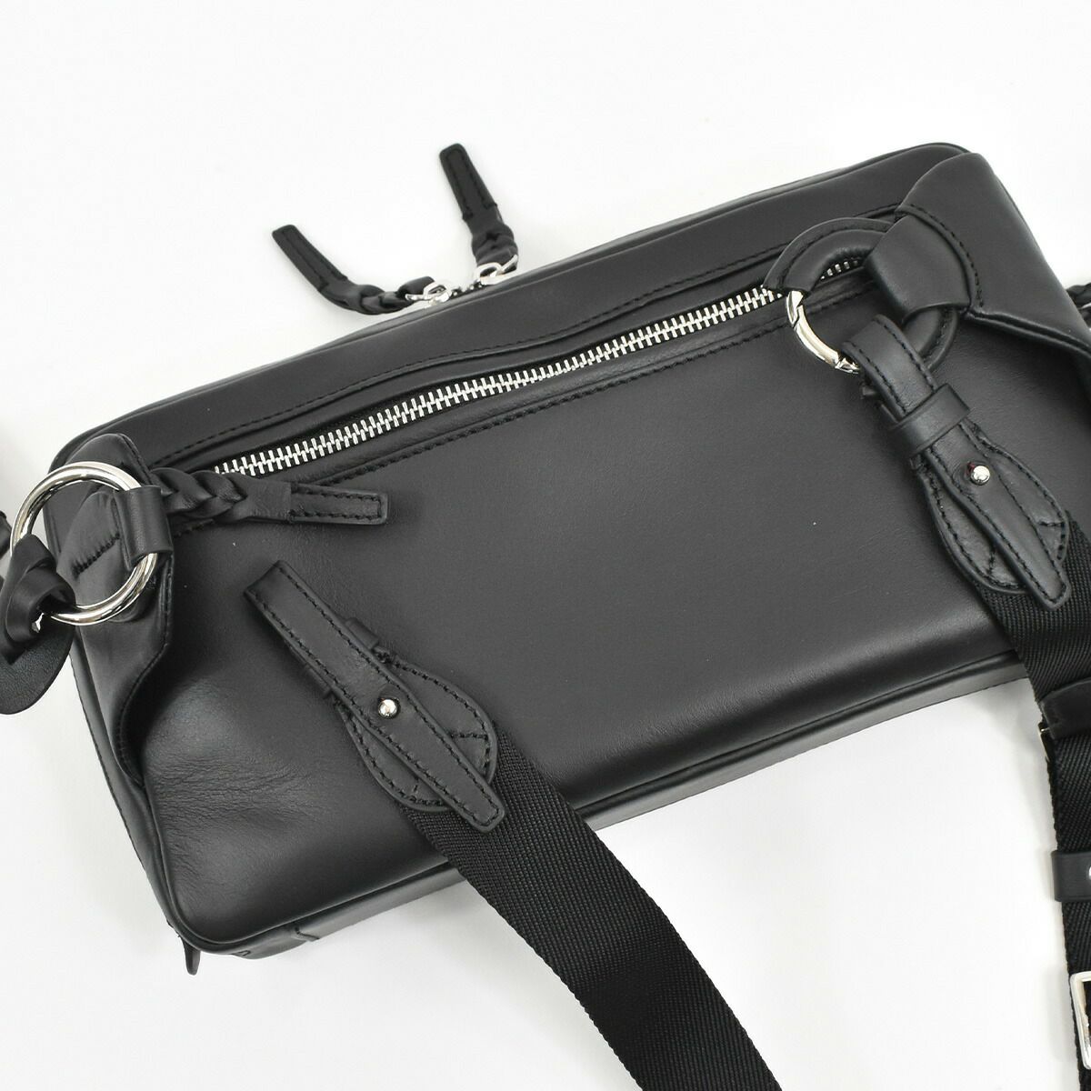 【ポイント最大25倍】P.I.Dピーアイディー本革ボディバッグショルダーバッグビジネスメンズ防水撥水エクリール本革ボディバッグボディバッククラッチバッグ通勤通学レザー革ブランドカジュアルPIDピー・アイ・ディーPAZ104