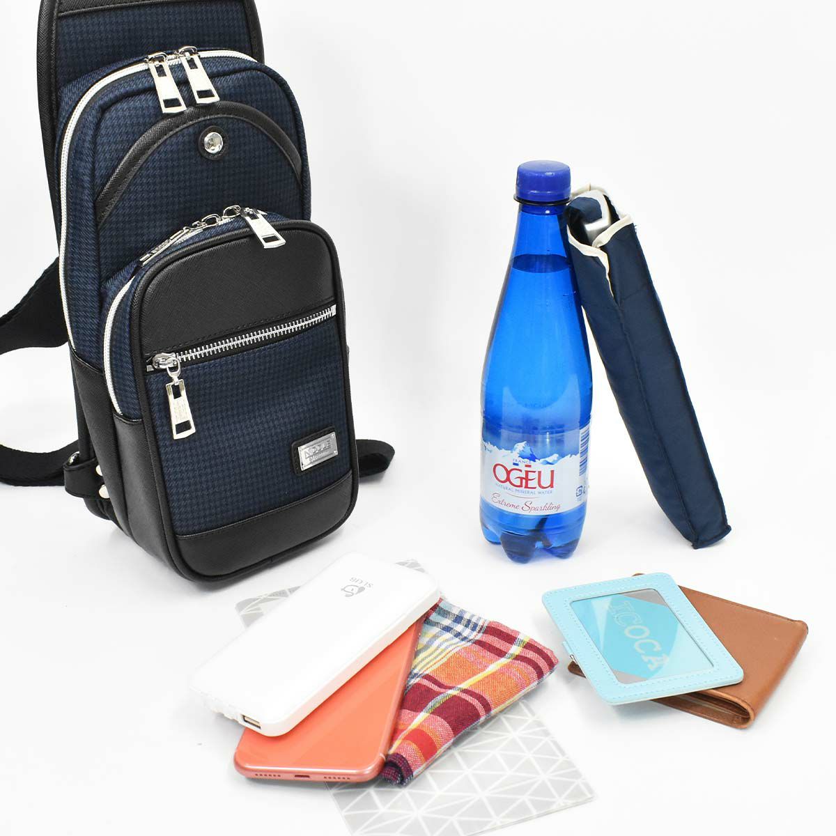 【エントリーで全員19倍★11/4～】ニコルNICOLEボディバッグワンショルダーバッグメンズレディースボディバックショルダーバッグショルダーワンショルダー斜め掛けバッグ斜めがけバッグ大人ブランドおしゃれかっこいい大人軽量NIL229