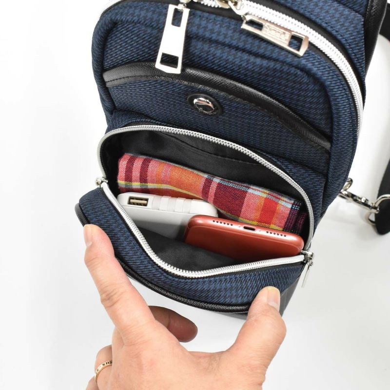 【エントリーで全員19倍★11/4～】ニコルNICOLEボディバッグワンショルダーバッグメンズレディースボディバックショルダーバッグショルダーワンショルダー斜め掛けバッグ斜めがけバッグ大人ブランドおしゃれかっこいい大人軽量NIL229