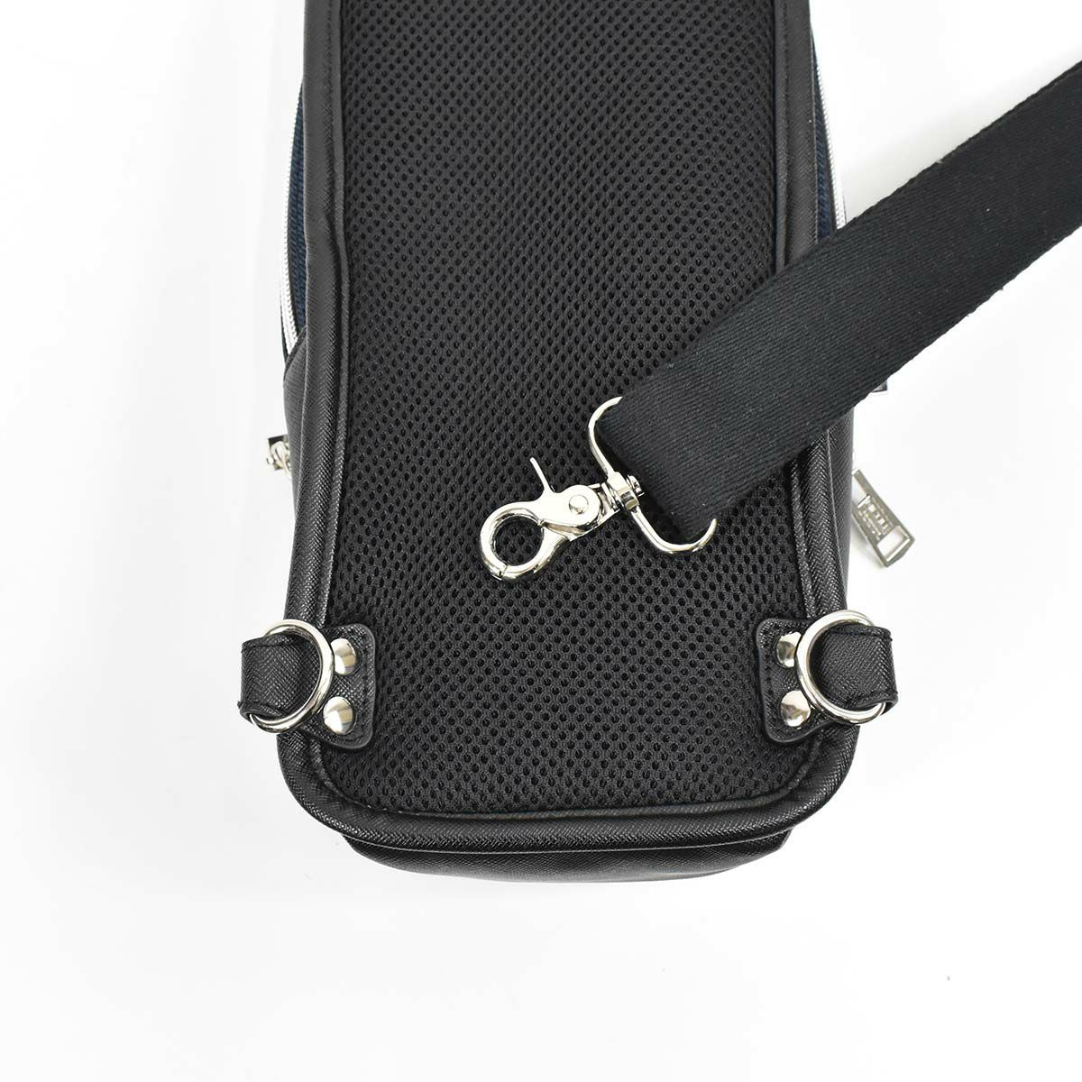 【エントリーで全員19倍★11/4～】ニコルNICOLEボディバッグワンショルダーバッグメンズレディースボディバックショルダーバッグショルダーワンショルダー斜め掛けバッグ斜めがけバッグ大人ブランドおしゃれかっこいい大人軽量NIL229