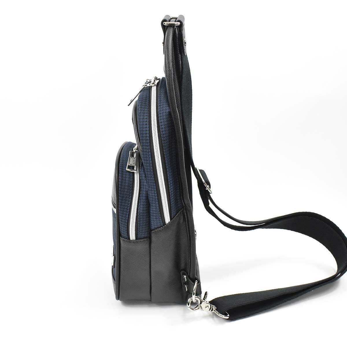 【エントリーで全員19倍★11/4～】ニコルNICOLEボディバッグワンショルダーバッグメンズレディースボディバックショルダーバッグショルダーワンショルダー斜め掛けバッグ斜めがけバッグ大人ブランドおしゃれかっこいい大人軽量NIL229