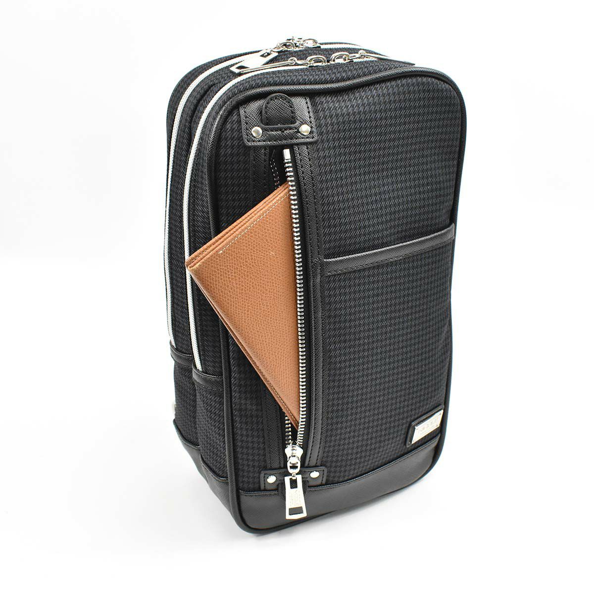 【エントリーで全員19倍★11/4～】ニコルNICOLEボディバッグワンショルダーバッグメンズレディースボディバックショルダーバッグショルダーワンショルダー斜め掛けバッグ斜めがけバッグ大人ブランドおしゃれかっこいい大人大きい大きめNIL230