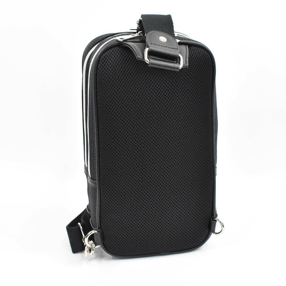 【エントリーで全員19倍★11/4～】ニコルNICOLEボディバッグワンショルダーバッグメンズレディースボディバックショルダーバッグショルダーワンショルダー斜め掛けバッグ斜めがけバッグ大人ブランドおしゃれかっこいい大人大きい大きめNIL230