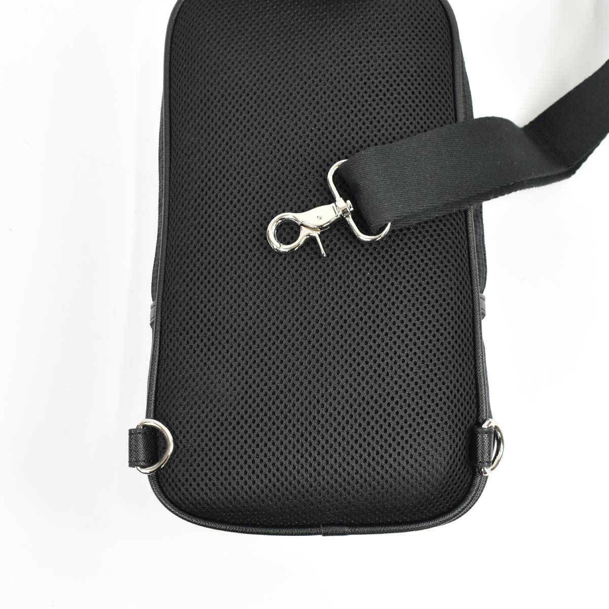 【エントリーで全員19倍★11/4～】ニコルNICOLEボディバッグワンショルダーバッグメンズレディースボディバックショルダーバッグショルダーワンショルダー斜め掛けバッグ斜めがけバッグ大人ブランドおしゃれかっこいい大人大きい大きめNIL230