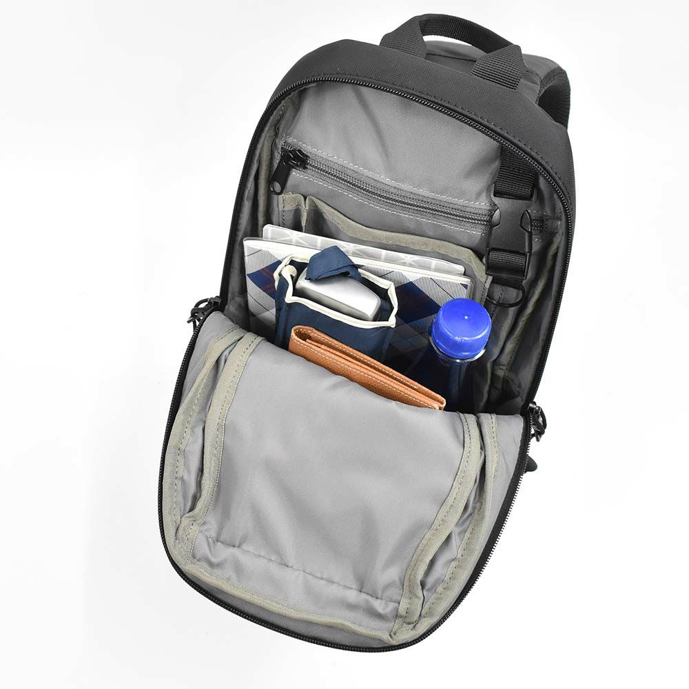 【エントリーで全員20倍|特典付】アビレックスボディバッグAVIREXバッグウエストポーチショルダーバッグアヴィレックスメンズレディースショルダーバックボディバックブランド人気軽量かっこいいソリッドミリタリーブラック迷彩AX2051