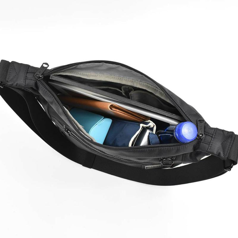 【エントリーで全員20倍|特典付】アビレックスショルダーバッグAVIREXバッグアヴィレックスメンズレディースショルダーバックショルダー斜めがけバッグ斜め掛けバッグブランド人気軽量男性かっこいいソリッドミリタリーブラック迷彩AX2052