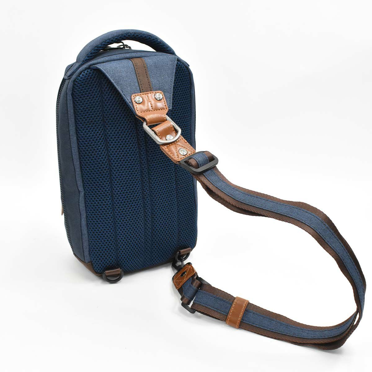 【ポイント最大29倍|12/18限定】ムスタッシュボディバッグMOUSTACHEウエストポーチショルダーバッグメンズレディースボディショルダーバックボディバックブランド人気軽量かっこいいおしゃれブラックネイビーグレーMDP-0650