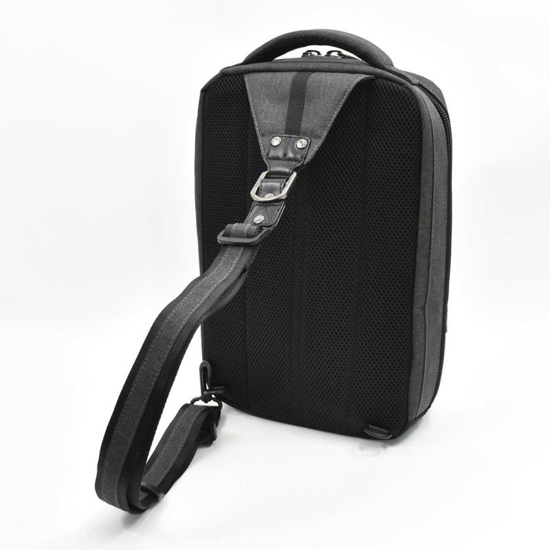 【ポイント最大29倍|12/18限定】ムスタッシュボディバッグA4サイズ大容量MOUSTACHEショルダーバッグメンズレディースボディショルダーバックボディバックブランド人気軽量かっこいいおしゃれ大きい大きめA4iPad収納MDP-0650